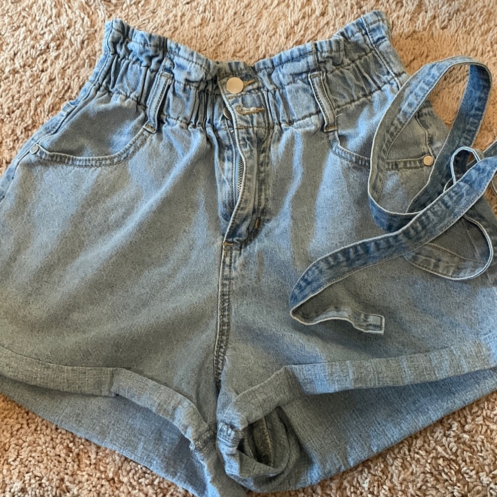Light washed paperbag shorts Cotton On